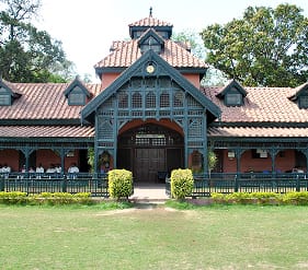 لاہور جم خانہ کو اربوں روپے کی سرکاری اراضی 417 روپے فی کنال کرائے پر دینے کی چھان بین