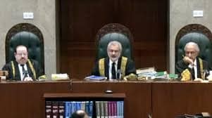 الیکشن کمیشن نے کچھ غیرآئینی کیا ہے تو اڑا دینگے، چیف جسٹس