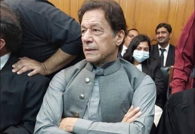 اسٹبلشمنٹ سے مذاکرات،کپتان نے کھُلی چھُٹی دیدی