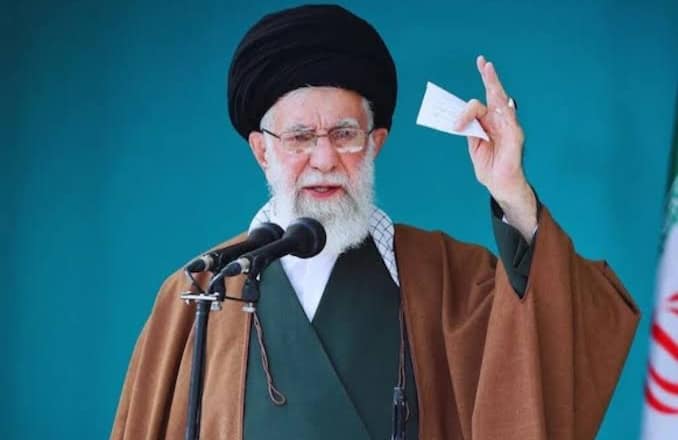 امریکا و اسرائیل جان لیں انہیں منہ توڑ جواب ملے گا: ایت اللّٰہ خامنہ ای