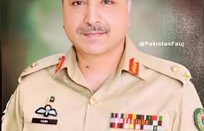 لیفٹیننٹ جنرل عاصم ملک کو ڈی جی آئی ایس آئی تعینات کر دیا گیا۔