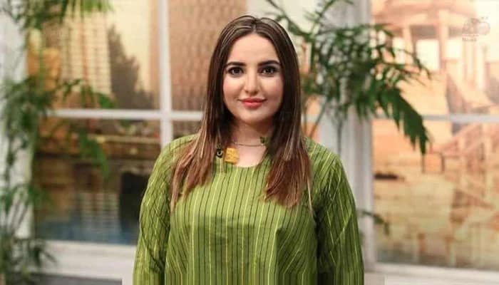 حریم شاہ کو”کوڑے”مارنے کا شوق چڑھ گیا