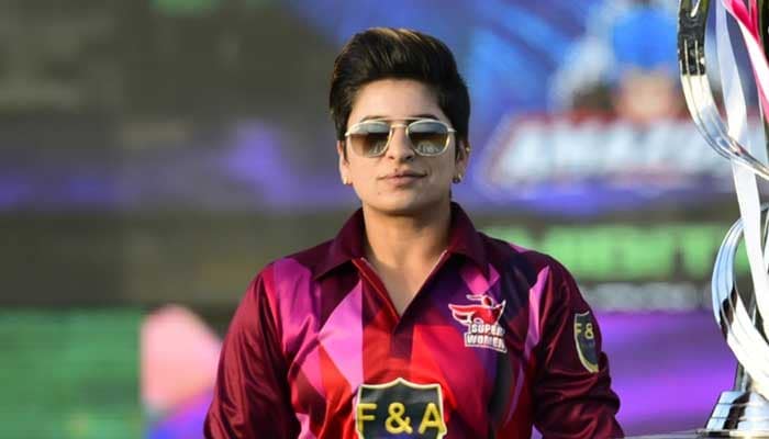 ندا ڈار نے وکٹوں کی سنچری مکمل کرلی