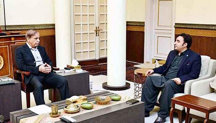 پیپلز پارٹی کو8وزارتیں دینے کا فیصلہ