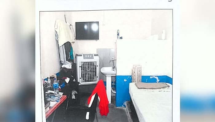 عمران خان کے سیل کی تصاویر