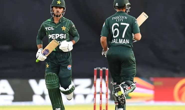 پاکستان نے جنوبی افریقا کو 3 وکٹوں سے شکست دیدی