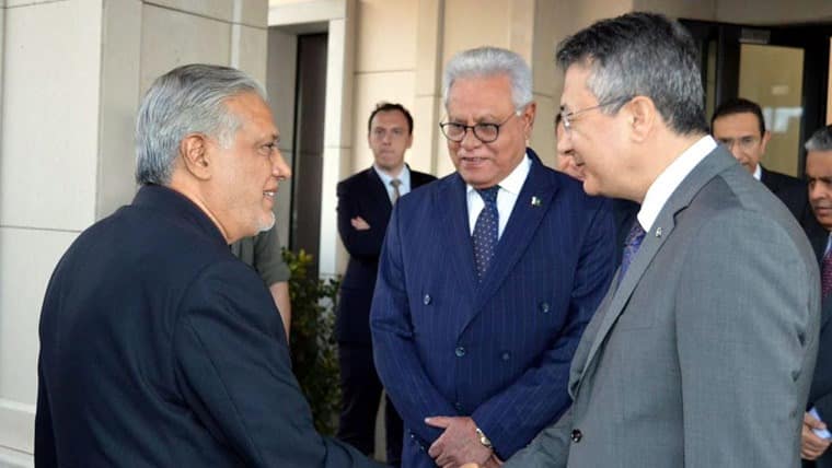 نائب وزیراعظم اور وزیر خارجہ اسحاق ڈار ترکیہ پہنچ گئے