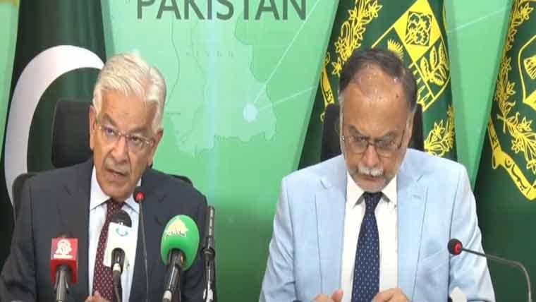 پاکستان میں مذہب کے نام پر خون خرابے کی کوشش کی جارہی ہے : خواجہ آصف