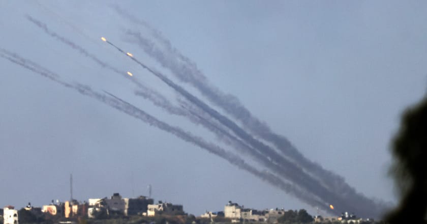 ایئر بیس پر راکٹ حملے