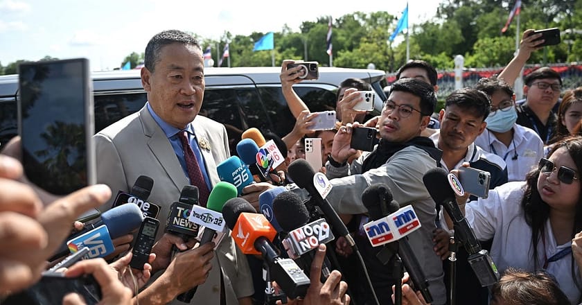 عدالت نے کابینہ میں غلط تقرری پر تھائی لینڈ کے وزیر اعظم کو برطرف کردیا