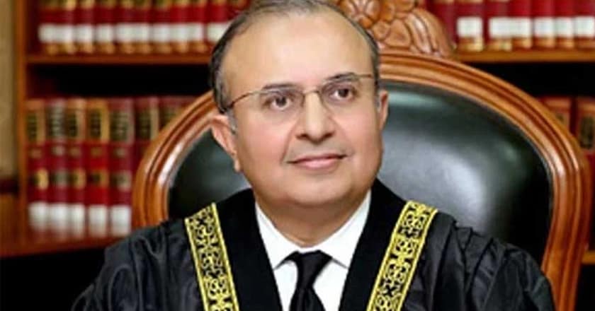 جسٹس منصور علی شاہ نے ترمیمی آرڈیننس پر سوالات اٹھا دیئے