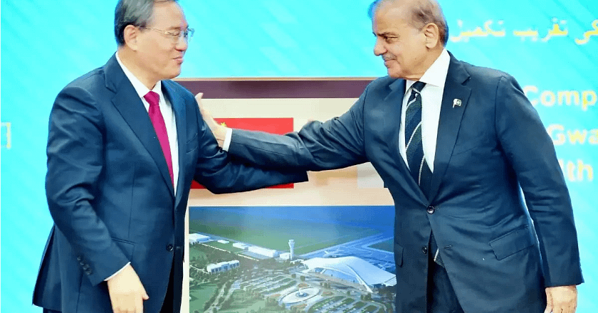 گوادر انٹرنیشنل ایئرپورٹ کی تکمیل اہم سنگ میل، پاکستان کی ترقی کیلئے اپنا کردار ادا کرتے رہیں گے: چینی وزیراعظم