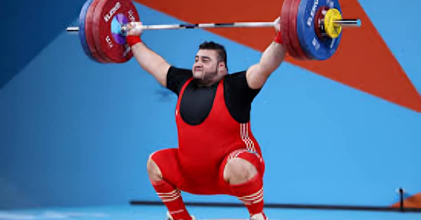 پاور لفٹر نوح دستگیر بٹ نے گولڈ میڈل جیت لیا
