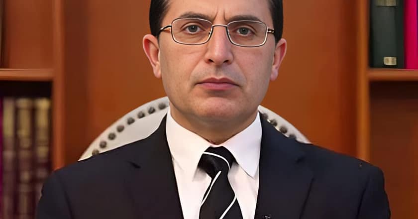 سپریم کورٹ کی وضاحت کے بعد الیکشن کمیشن فوری پی ٹی آئی کی مخصوص نشستیں دے، بیرسٹر گوہر