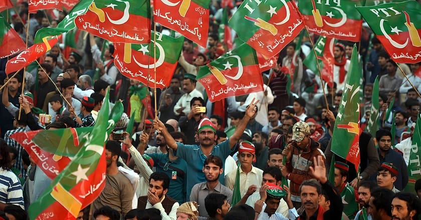 ملک بھر سے اسلام آباد جانے والی سڑکیں بند، رینجرز طلب