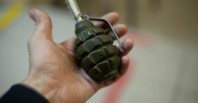 فرنٹیئر کالونی میں ریسٹورنٹ پر دستی بم سے حملہ:کراچی