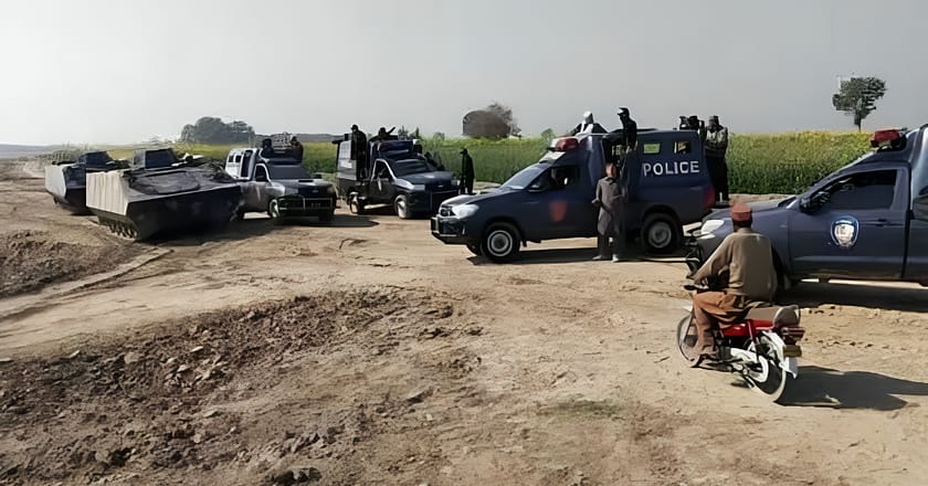 شکارپور:پولیس مقابلے میں فریدو تیغانی گینگ کا سربراہ ہلاک ہوگیا۔