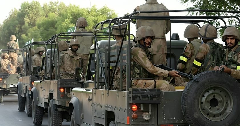 خیبر پختونخوا: سیکیورٹی فورسز کی 2 کارروائیاں، 3 خوارج ہلاک، آئی ایس پی آر