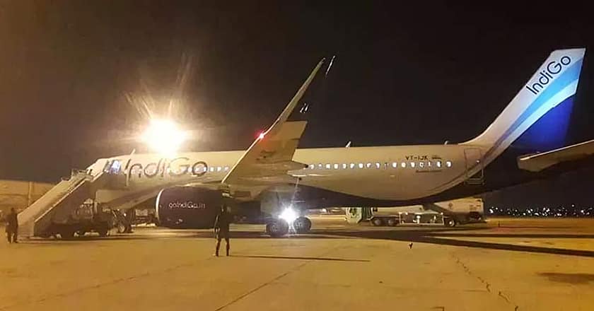 بھارتی مسافر طیارے کی کراچی ایئرپورٹ پر ہنگامی لینڈنگ
