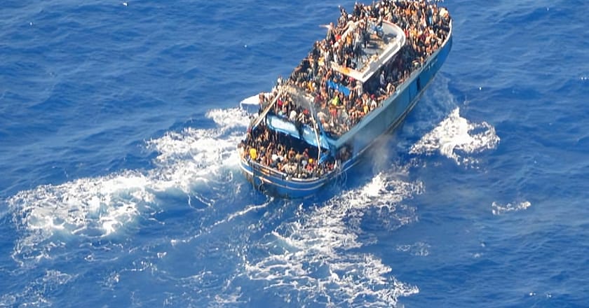 یونان میں کشتی حادثہ،5 افراد ہلاک