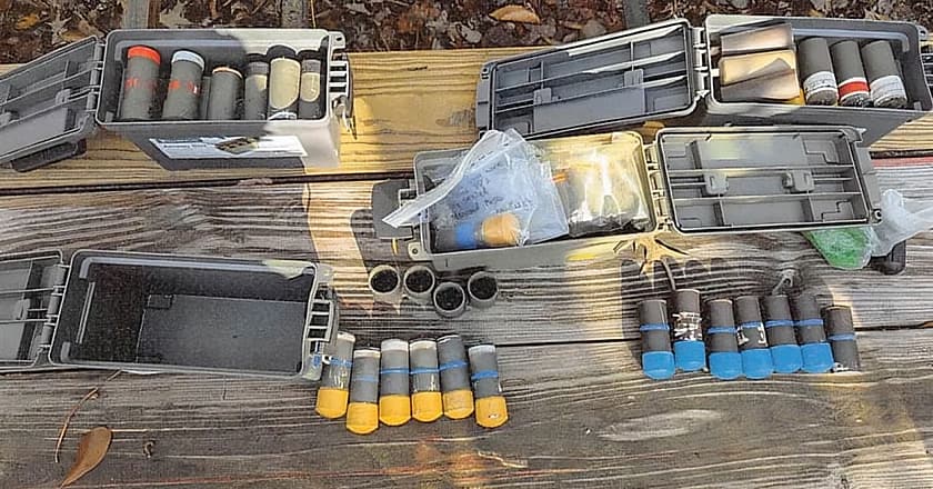 امریکا میں ایک گھر سے ڈیڑھ سو بم برآمد