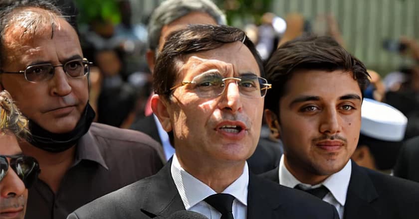 بانی پی ٹی آئی نے کہا ہے 7 دن میں کمیشن نہ بنا تو چوتھی میٹنگ نہیں ہو گی: بیرسٹر گوہر