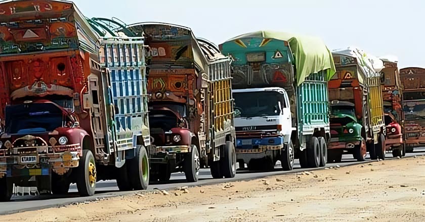 اشیائے خوردونوش لے کر 100 گاڑیوں پر مشتمل قافلہ کرم کیلئے روانہ