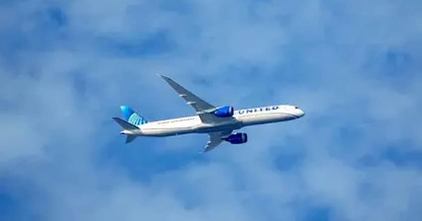 نائیجیریا سے امریکا جانے والے طیارے کی ہنگامی لینڈنگ، 6 مسافر شدید زخمی