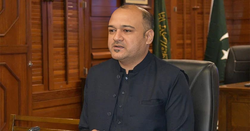 سندھ کا ہر محکمہ بھتہ لیتا ہے، رقم وزیروں تک جاتی ہے: علی خورشیدی