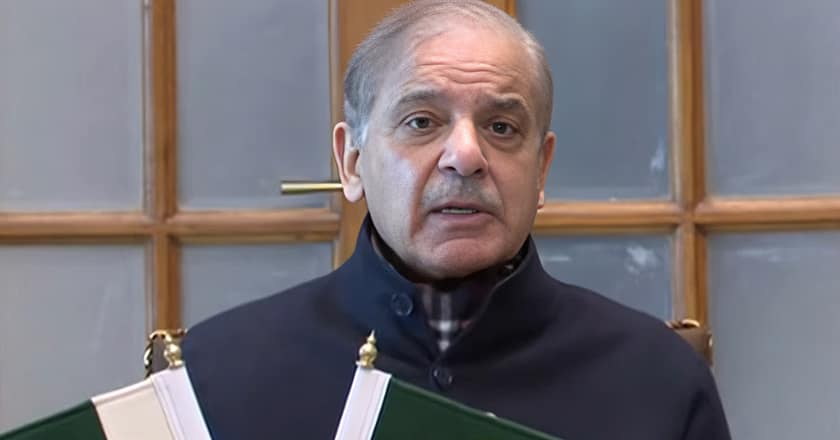 فوجی جوان اپنے خون سے ماضی کی غلطیوں کا دوبارہ ازالہ کر رہے ہیں: وزیراعظم