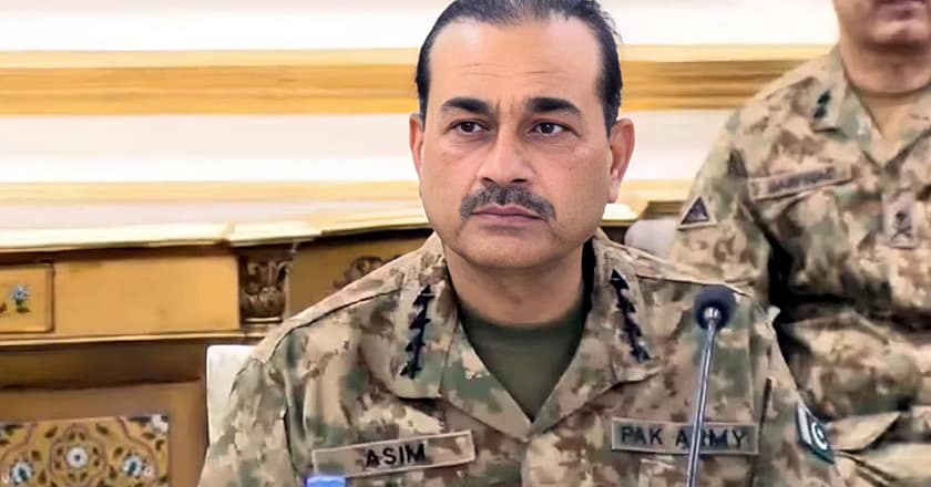 پاک فوج دہشتگردی کیخلاف سیسہ پلائی دیوار، عوام کی حفاظت یقینی بنائیں گے: آرمی چیف