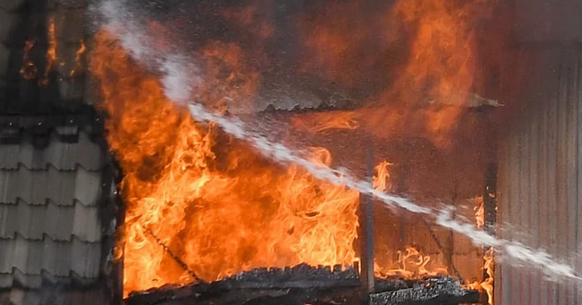 جاپان: عمارت میں آگ لگنے سے 1 شخص ہلاک