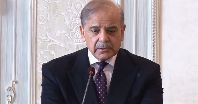 قومی ایئر لائن کو 20 سال میں پہلی مرتبہ منافع ہوا: وزیرِ اعظم شہباز شریف