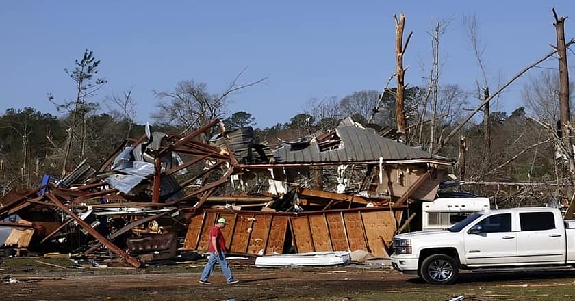 امریکا: جنوب مشرقی ریاستوں میں طوفان سے 37 افراد ہلاک