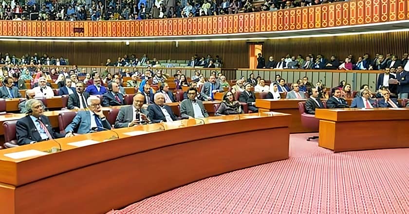 قومی سلامتی کی پارلیمانی کمیٹی کا بند کمرہ اجلاس شروع، سیاسی و عسکری قیادت شریک