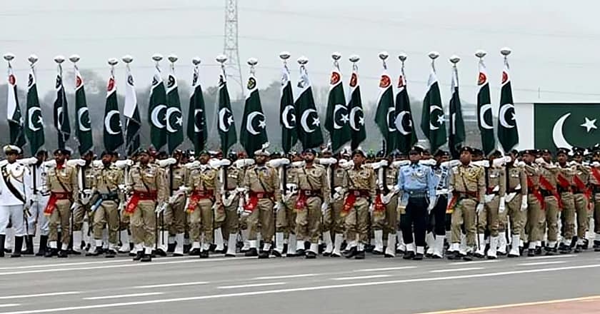 یوم پاکستان کے موقع پر ایوان صدر میں پریڈ