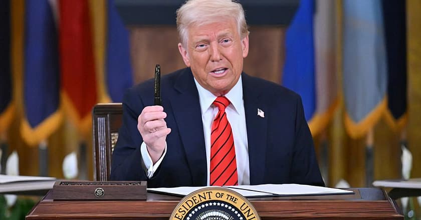 امریکا کا 5 لاکھ سے زائد تارکین وطن کی قانونی حیثیت ختم کرنے کا اعلان